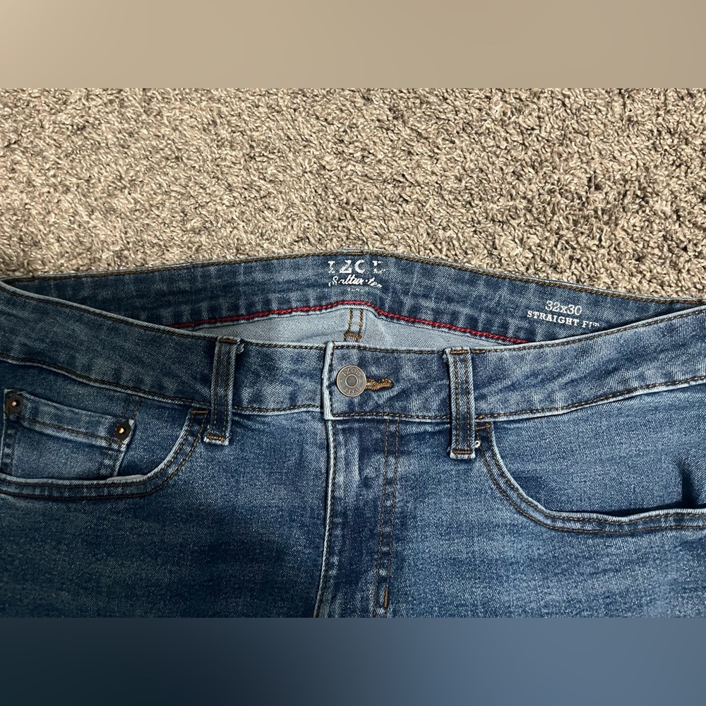 2 pair of Izod jeans men’s sz 32x30 straight - Picture 3 of 5